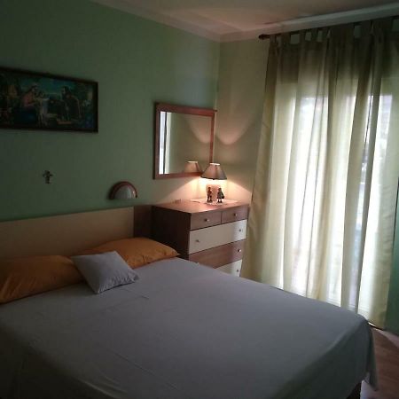 קרק Guest House Tonica מראה חיצוני תמונה