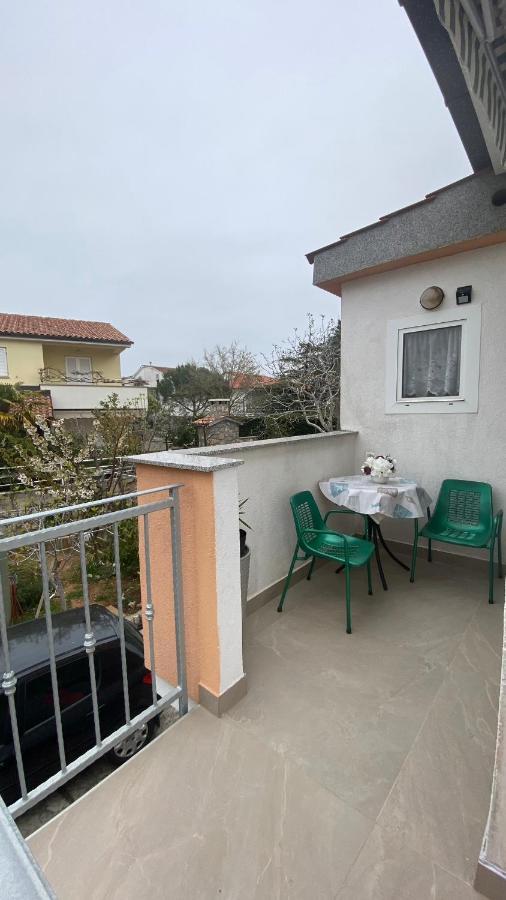 קרק Guest House Tonica מראה חיצוני תמונה