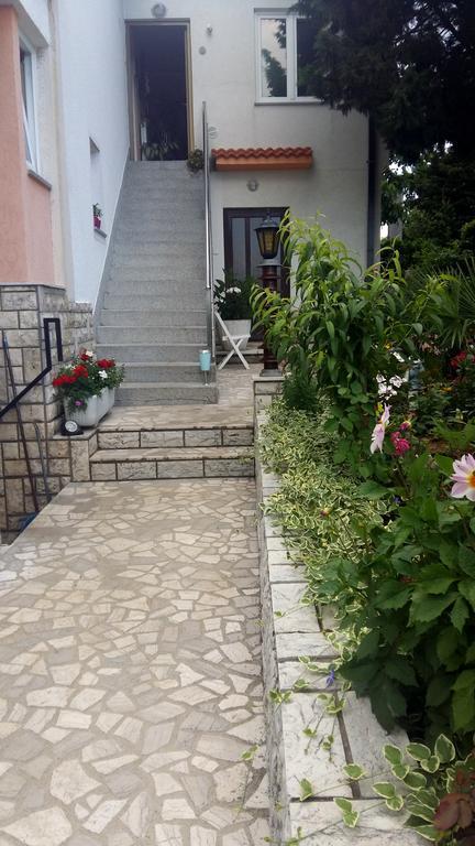 קרק Guest House Tonica מראה חיצוני תמונה